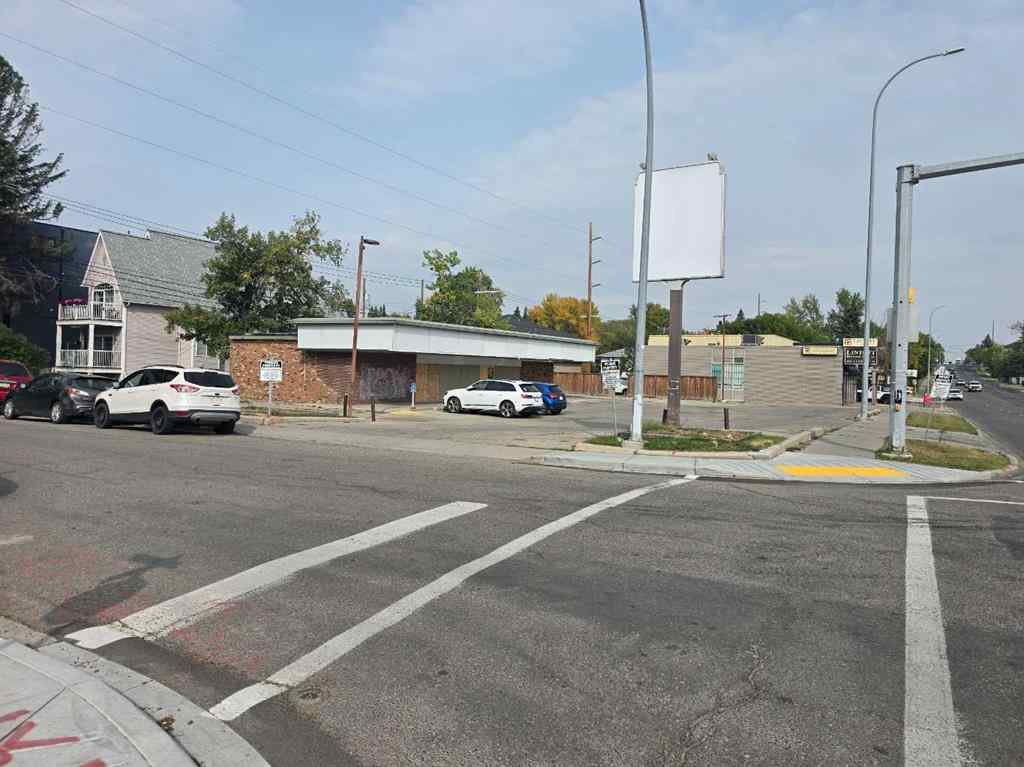 MLS® A2259394 - 2903 Centre Street NW in Tuxedo Park Calgary, Commercial