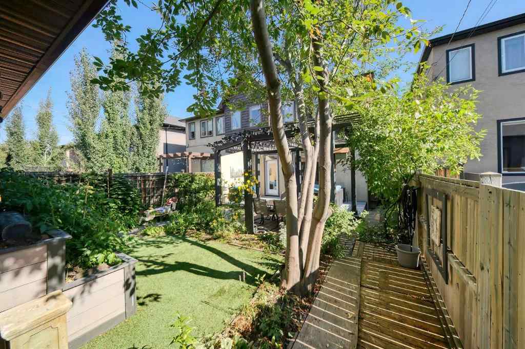 MLS® A2259399 - 1431 40 Street SW in Rosscarrock Calgary, Residential