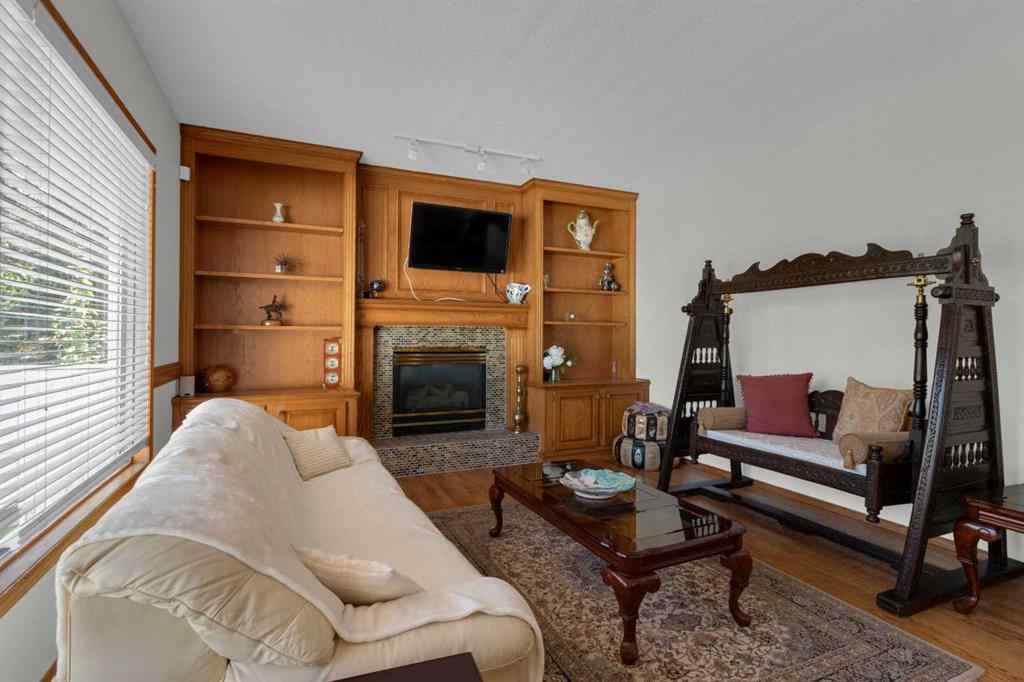 MLS® A2259415 - 271 Mountain Park Drive SE in McKenzie Lake Calgary, Residential