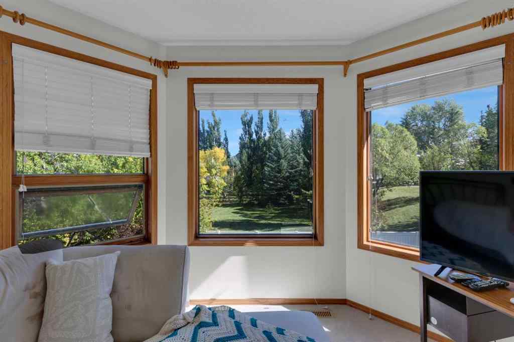 MLS® A2259415 - 271 Mountain Park Drive SE in McKenzie Lake Calgary, Residential