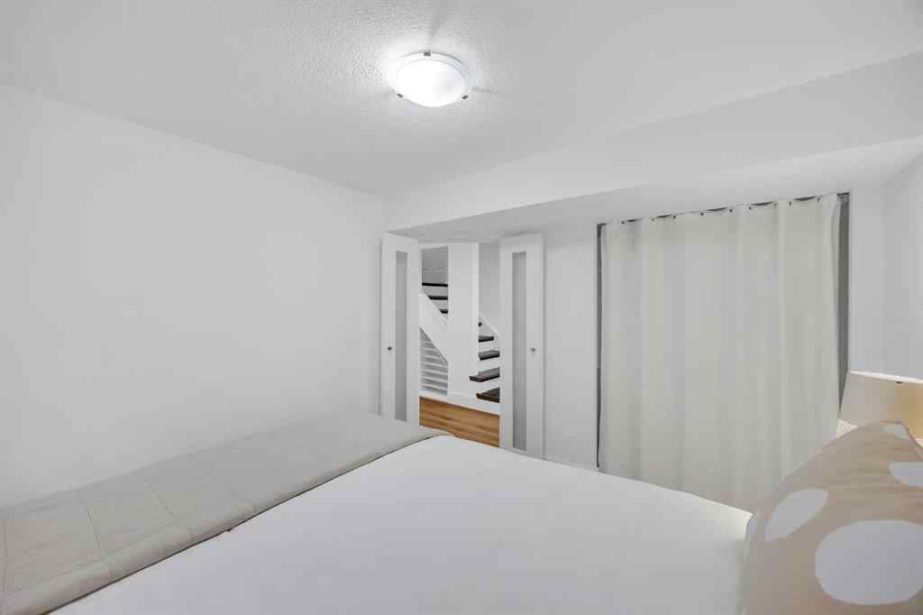 MLS® A2259421 - 523 10 Avenue NE in Renfrew Calgary, Residential