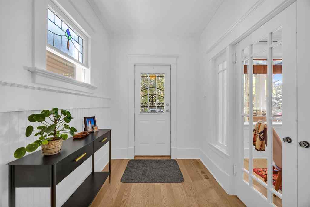 MLS® A2259421 - 523 10 Avenue NE in Renfrew Calgary, Residential