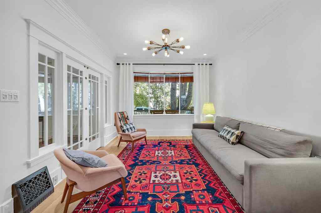 MLS® A2259421 - 523 10 Avenue NE in Renfrew Calgary, Residential