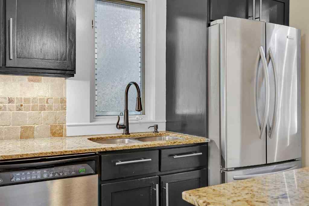 MLS® A2259421 - 523 10 Avenue NE in Renfrew Calgary, Residential