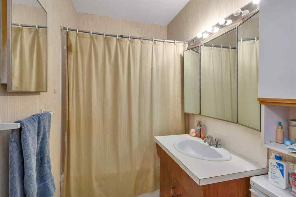 MLS® A2259425 - 4152 47 Avenue  in NONE Rocky Mountain House, Residential