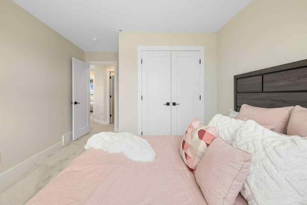 MLS® A2259427 - 486 Kinniburgh Loop  in Kinniburgh South Chestermere, Residential