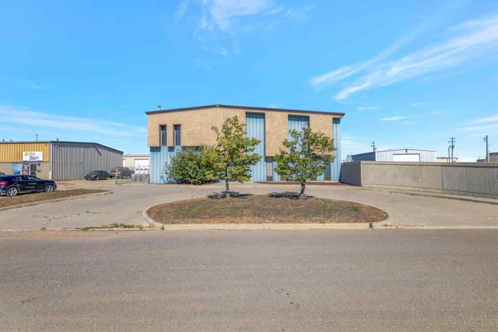 MLS® A2259435 - 5106 63 Street  in Glen E. Neilsen Industrial Park Lloydminster, Commercial