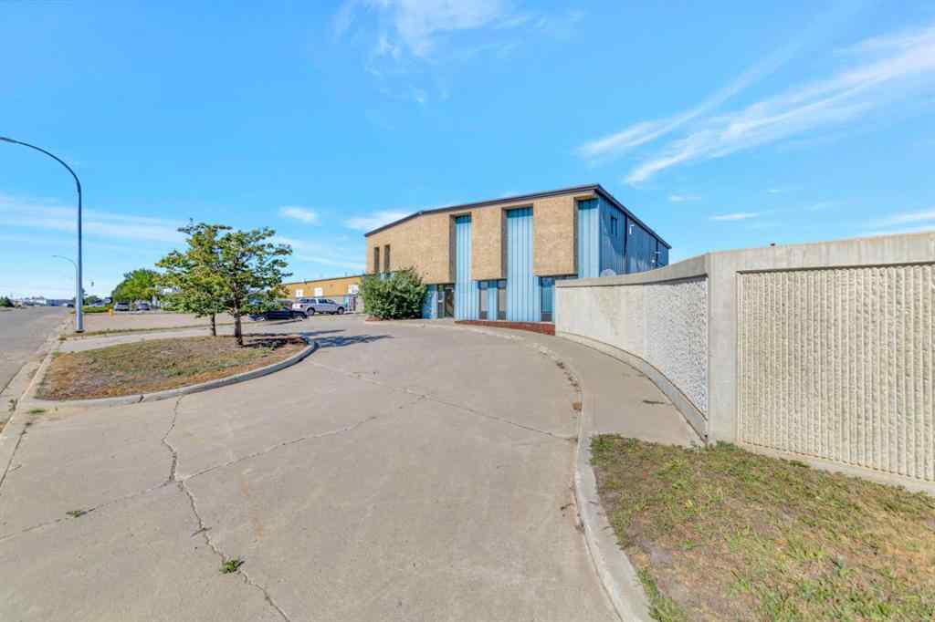 MLS® A2259435 - 5106 63 Street  in Glen E. Neilsen Industrial Park Lloydminster, Commercial