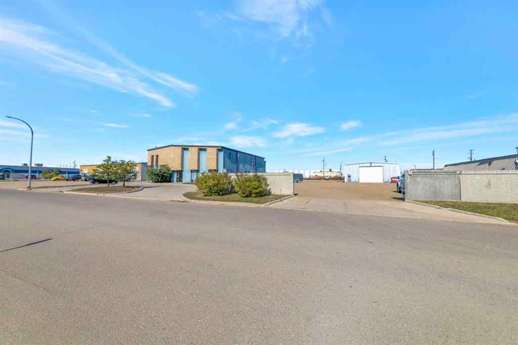 MLS® A2259435 - 5106 63 Street  in Glen E. Neilsen Industrial Park Lloydminster, Commercial