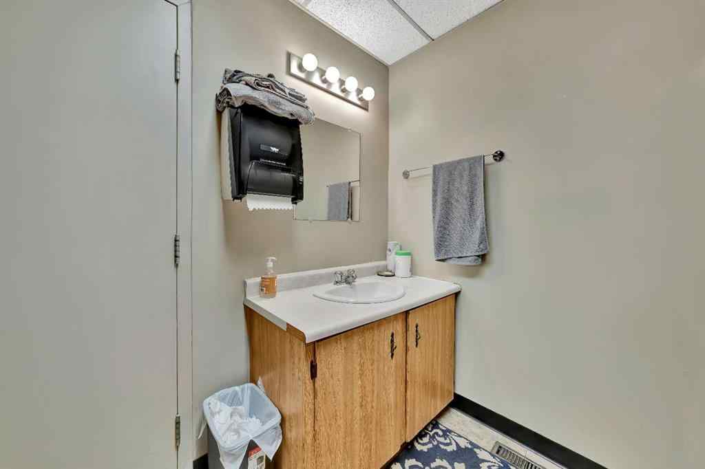 MLS® A2259435 - 5106 63 Street  in Glen E. Neilsen Industrial Park Lloydminster, Commercial