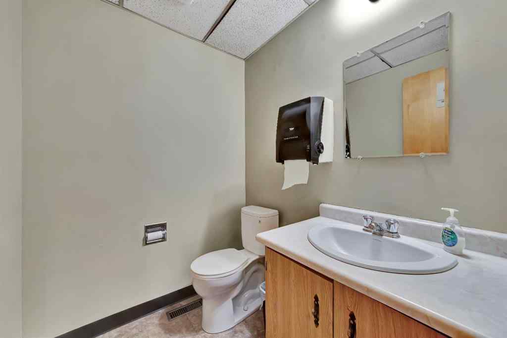 MLS® A2259435 - 5106 63 Street  in Glen E. Neilsen Industrial Park Lloydminster, Commercial