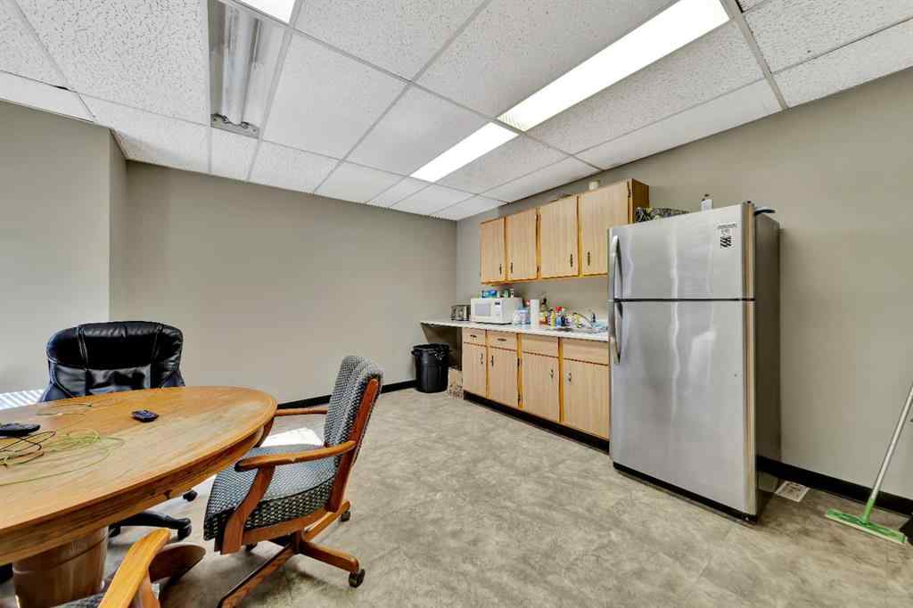 MLS® A2259435 - 5106 63 Street  in Glen E. Neilsen Industrial Park Lloydminster, Commercial