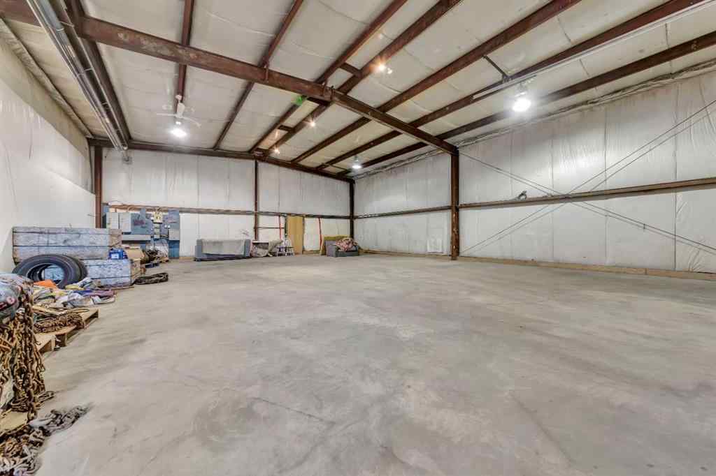 MLS® A2259435 - 5106 63 Street  in Glen E. Neilsen Industrial Park Lloydminster, Commercial