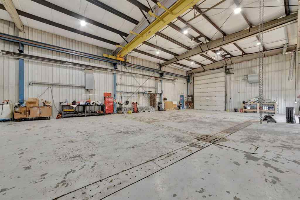 MLS® A2259435 - 5106 63 Street  in Glen E. Neilsen Industrial Park Lloydminster, Commercial