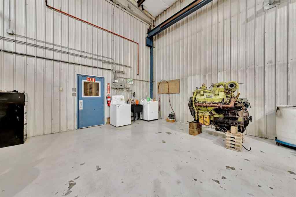 MLS® A2259435 - 5106 63 Street  in Glen E. Neilsen Industrial Park Lloydminster, Commercial