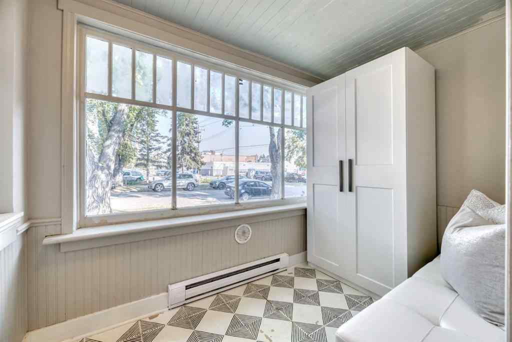 MLS® A2259439 - 111 11 Avenue NW in Crescent Heights Calgary, Residential