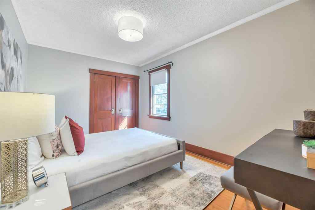 MLS® A2259439 - 111 11 Avenue NW in Crescent Heights Calgary, Residential