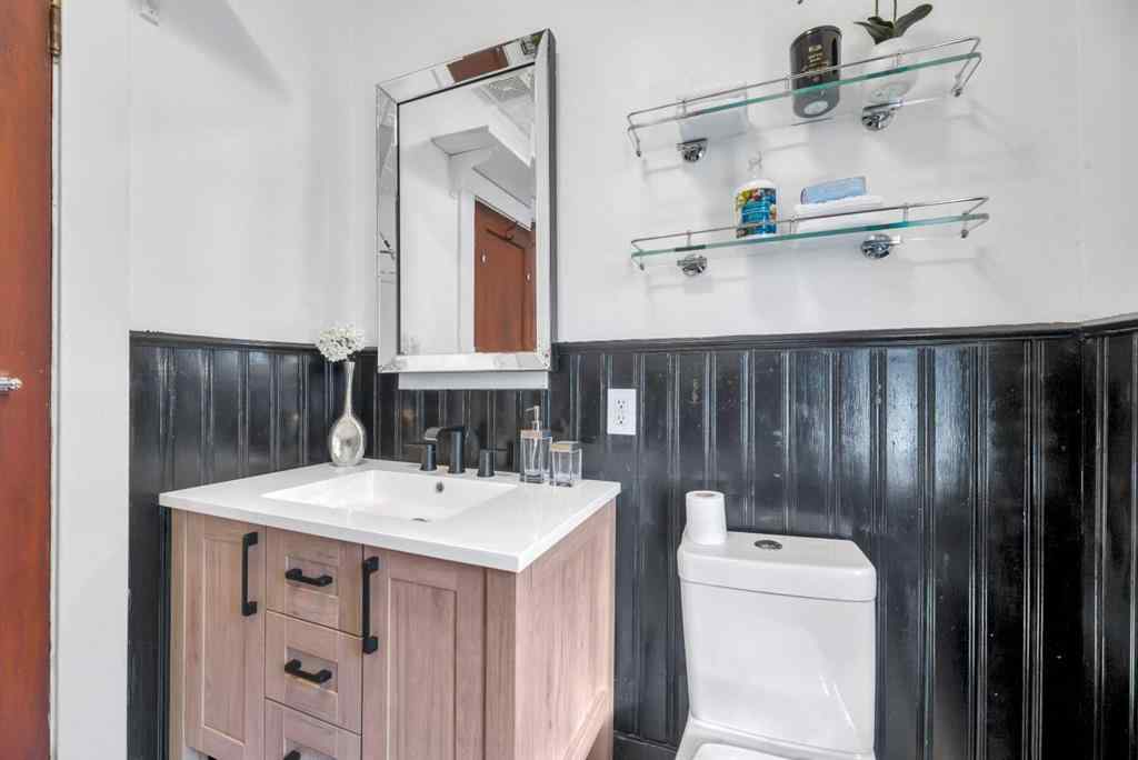 MLS® A2259439 - 111 11 Avenue NW in Crescent Heights Calgary, Residential