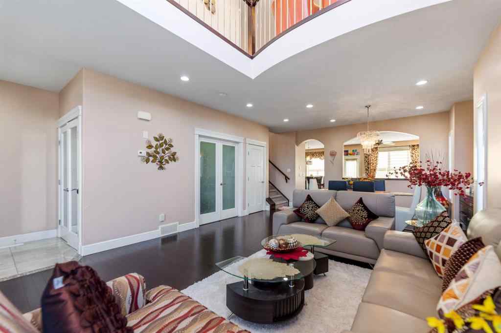 MLS® A2259448 - 19 SADDLELAKE View NE in Saddle Ridge Calgary, Residential