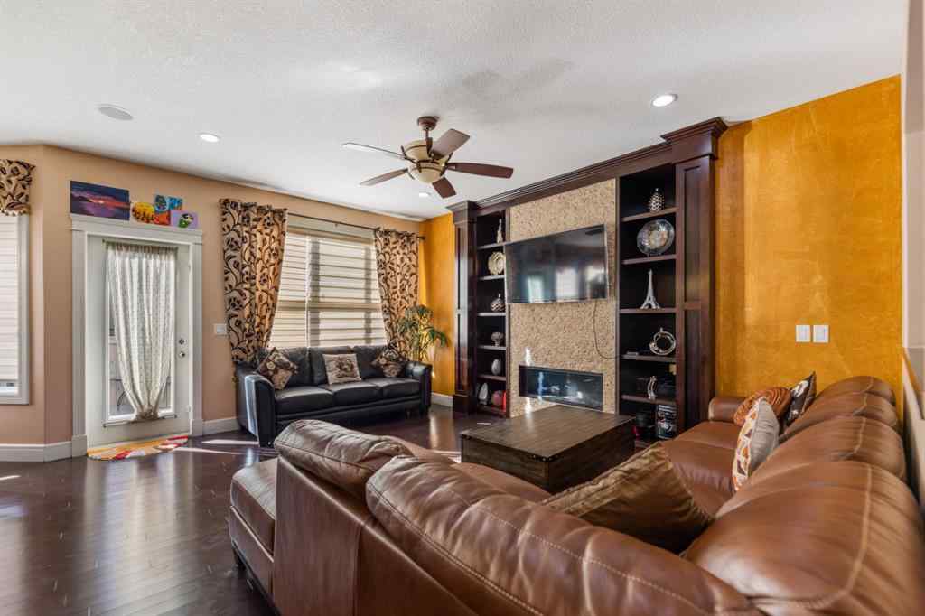 MLS® A2259448 - 19 SADDLELAKE View NE in Saddle Ridge Calgary, Residential