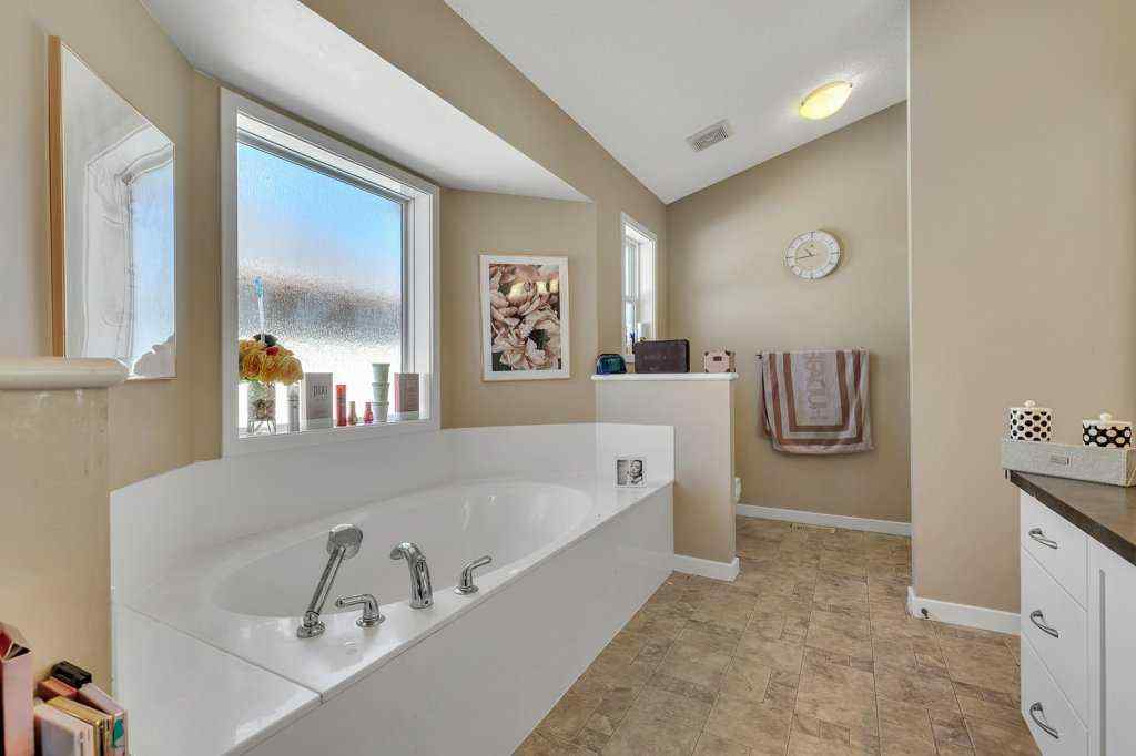 MLS® A2259449 - 119 Valley Stream Circle NW in Valley Ridge Calgary, Residential