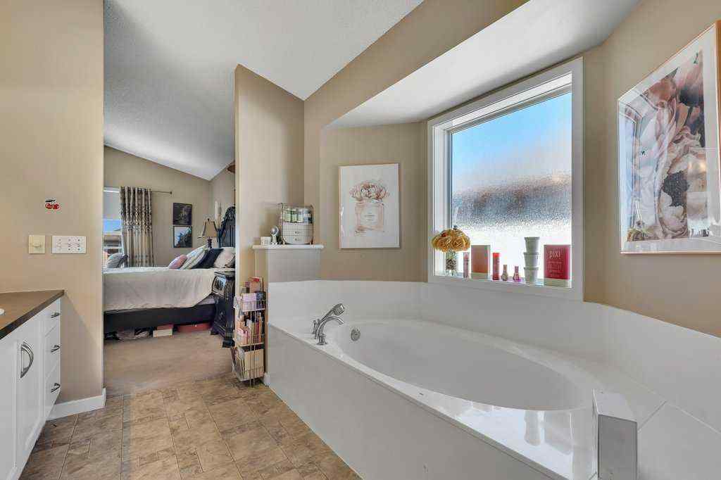 MLS® A2259449 - 119 Valley Stream Circle NW in Valley Ridge Calgary, Residential