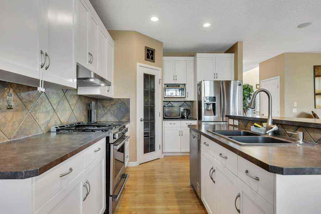 MLS® A2259449 - 119 Valley Stream Circle NW in Valley Ridge Calgary, Residential