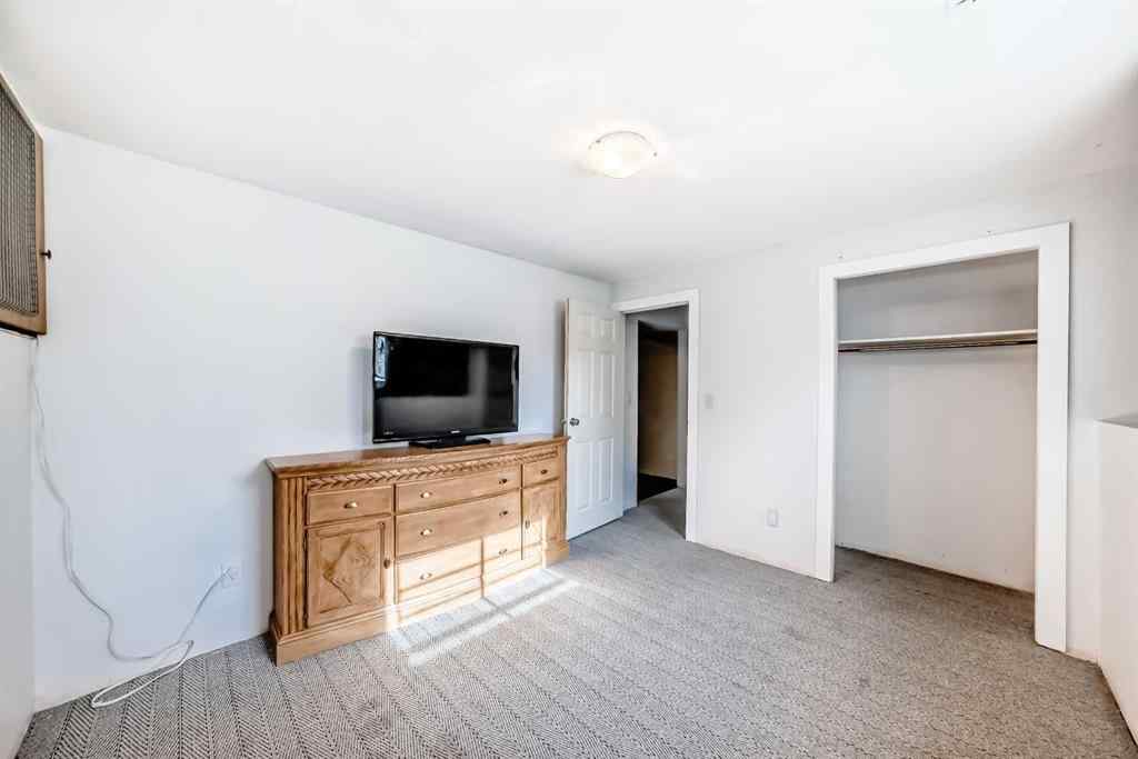 MLS® A2259458 - 52 Castlebrook Rise NE in Castleridge Calgary, Residential