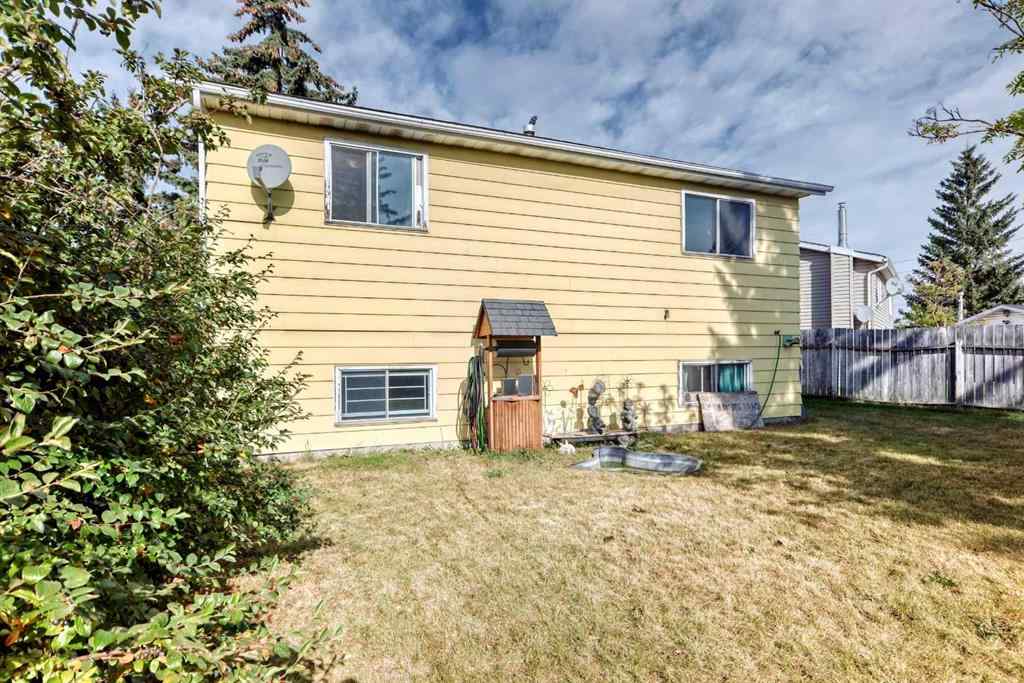 MLS® A2259458 - 52 Castlebrook Rise NE in Castleridge Calgary, Residential