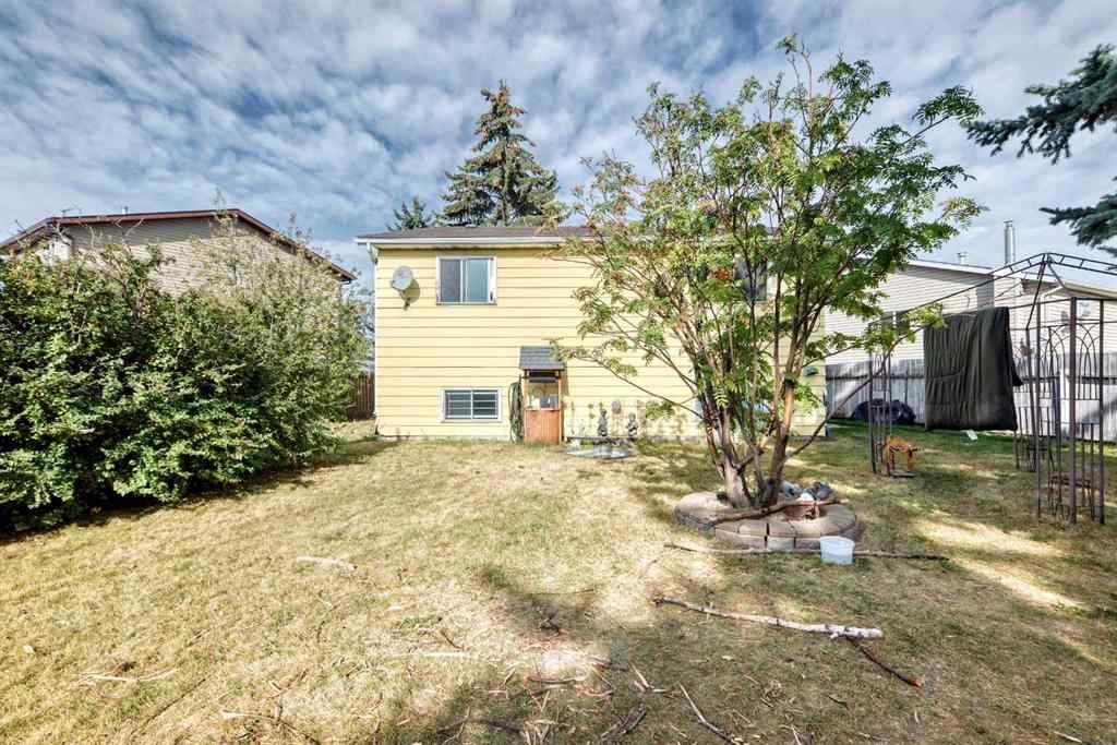 MLS® A2259458 - 52 Castlebrook Rise NE in Castleridge Calgary, Residential