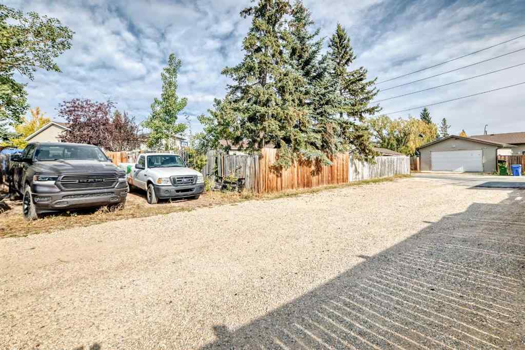 MLS® A2259458 - 52 Castlebrook Rise NE in Castleridge Calgary, Residential