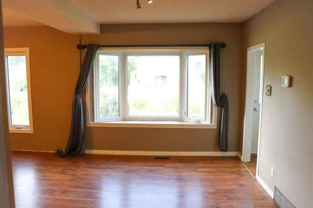 MLS&reg; # A2259459 - 112 5 Street  in NONE Keoma, Residential Open Houses