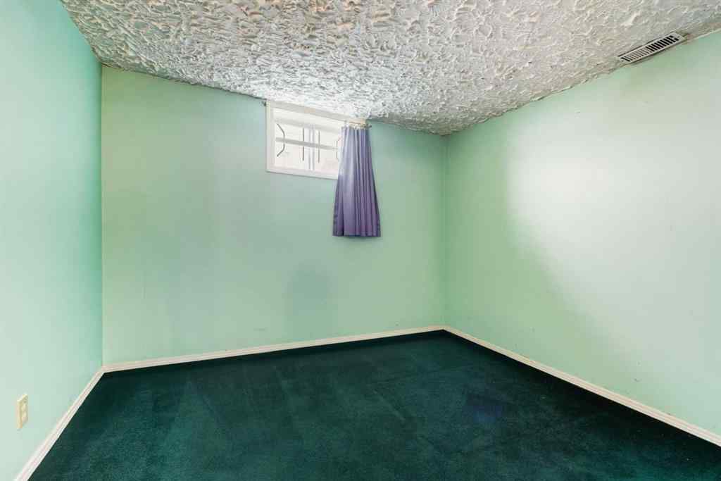 MLS® A2259464 - 1048 39 Avenue NW in Cambrian Heights Calgary, Residential