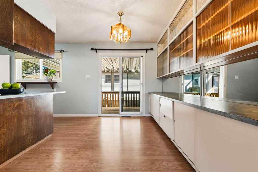 MLS® A2259464 - 1048 39 Avenue NW in Cambrian Heights Calgary, Residential