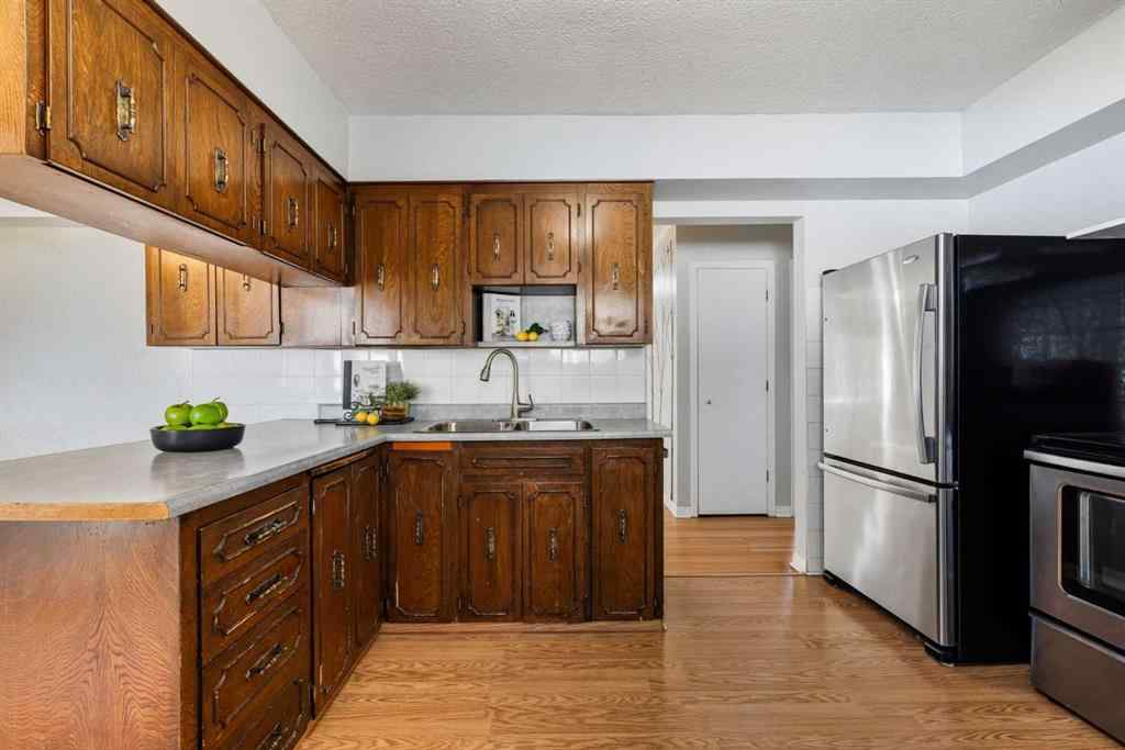 MLS® A2259464 - 1048 39 Avenue NW in Cambrian Heights Calgary, Residential