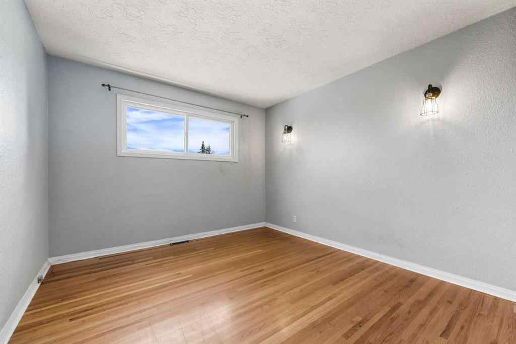 MLS® A2259464 - 1048 39 Avenue NW in Cambrian Heights Calgary, Residential