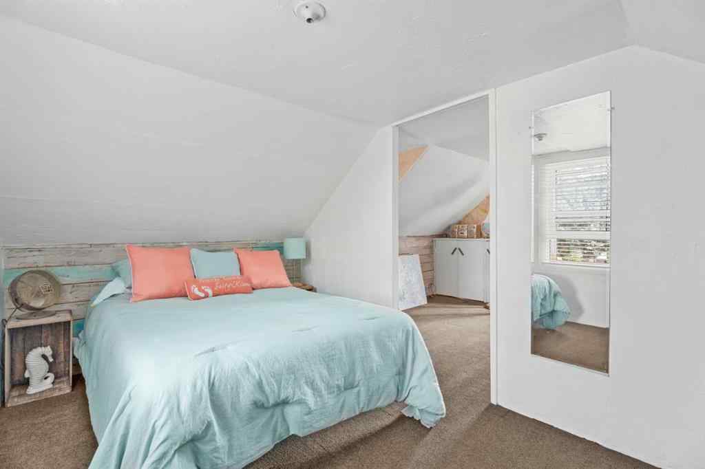 MLS® A2259470 - 4517 & 4513 46 Street  in Central Core Sylvan Lake, Residential