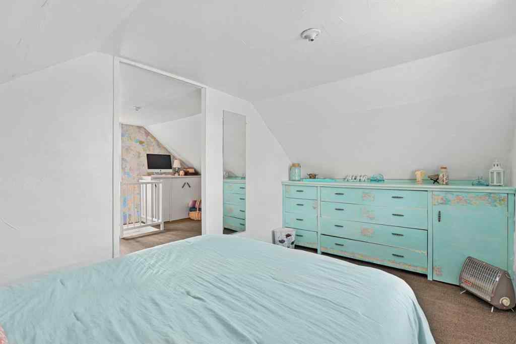 MLS® A2259470 - 4517 & 4513 46 Street  in Central Core Sylvan Lake, Residential