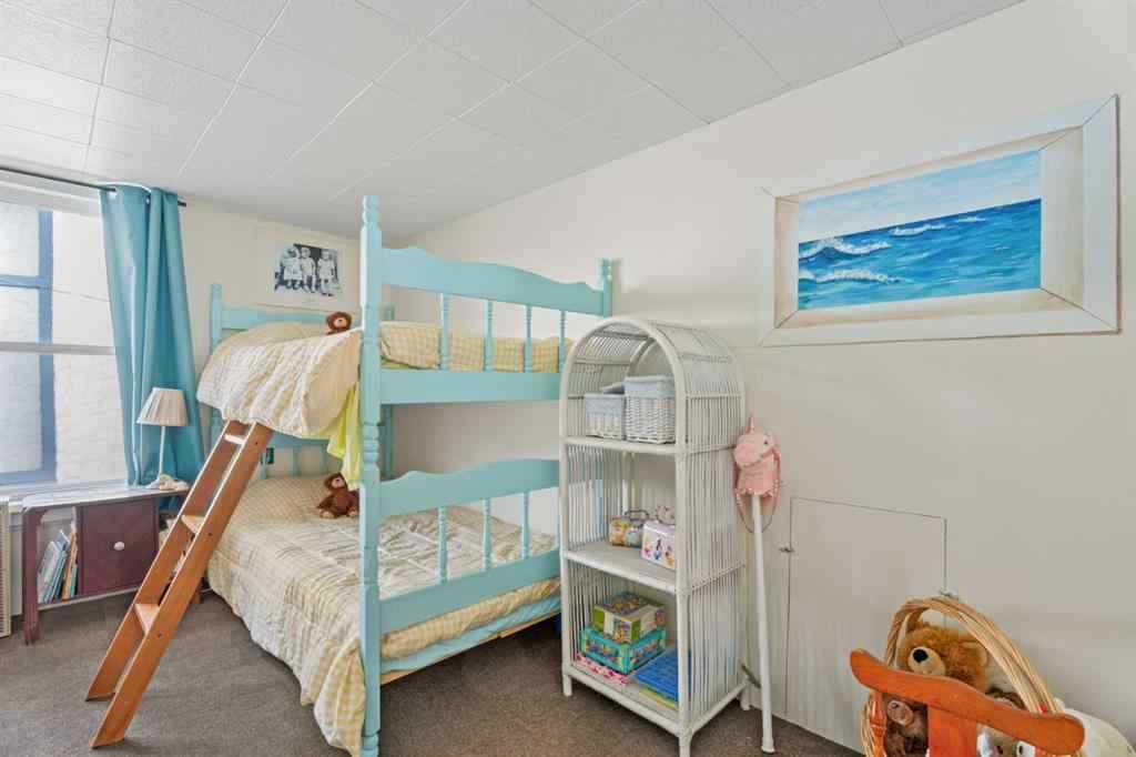 MLS® A2259470 - 4517 & 4513 46 Street  in Central Core Sylvan Lake, Residential