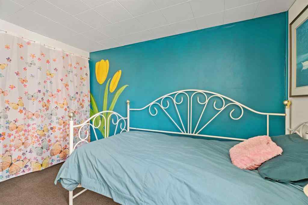 MLS® A2259470 - 4517 & 4513 46 Street  in Central Core Sylvan Lake, Residential