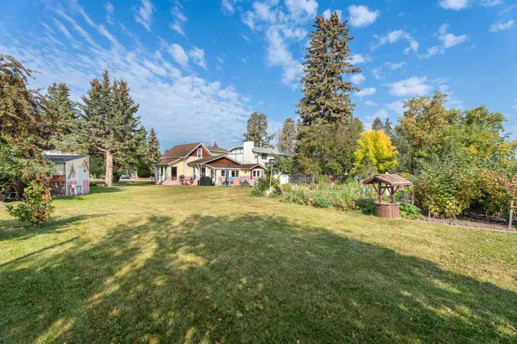 MLS® A2259470 - 4517 & 4513 46 Street  in Central Core Sylvan Lake, Residential