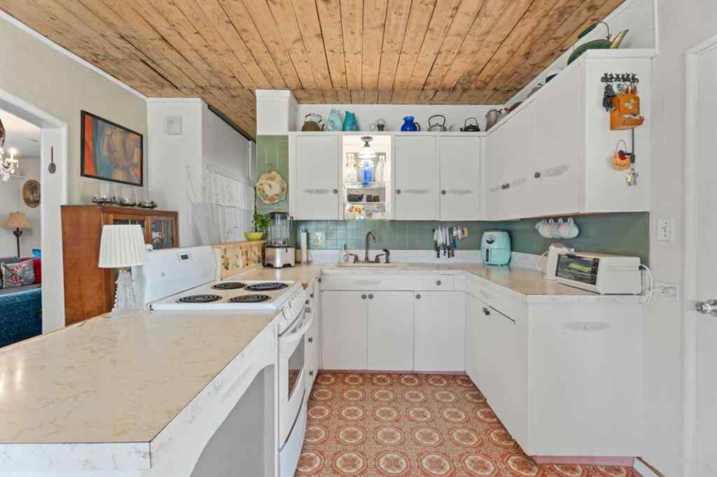 MLS® A2259470 - 4517 & 4513 46 Street  in Central Core Sylvan Lake, Residential