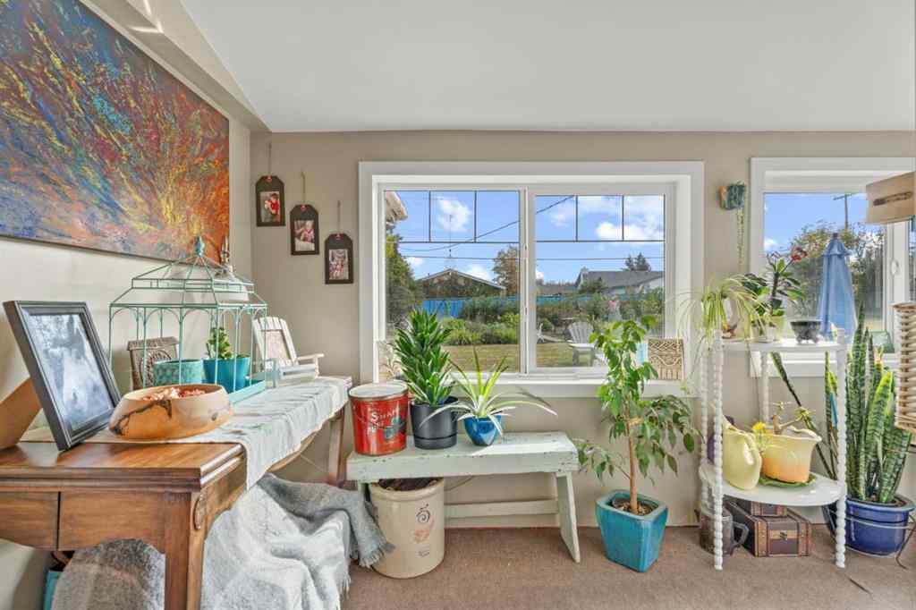 MLS® A2259470 - 4517 & 4513 46 Street  in Central Core Sylvan Lake, Residential