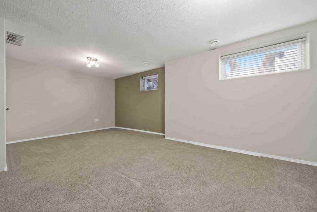 MLS® A2259478 - 324 Washington Way SE in River Flats Medicine Hat, Residential