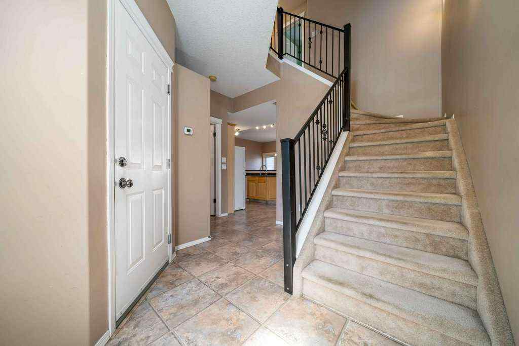 MLS® A2259478 - 324 Washington Way SE in River Flats Medicine Hat, Residential