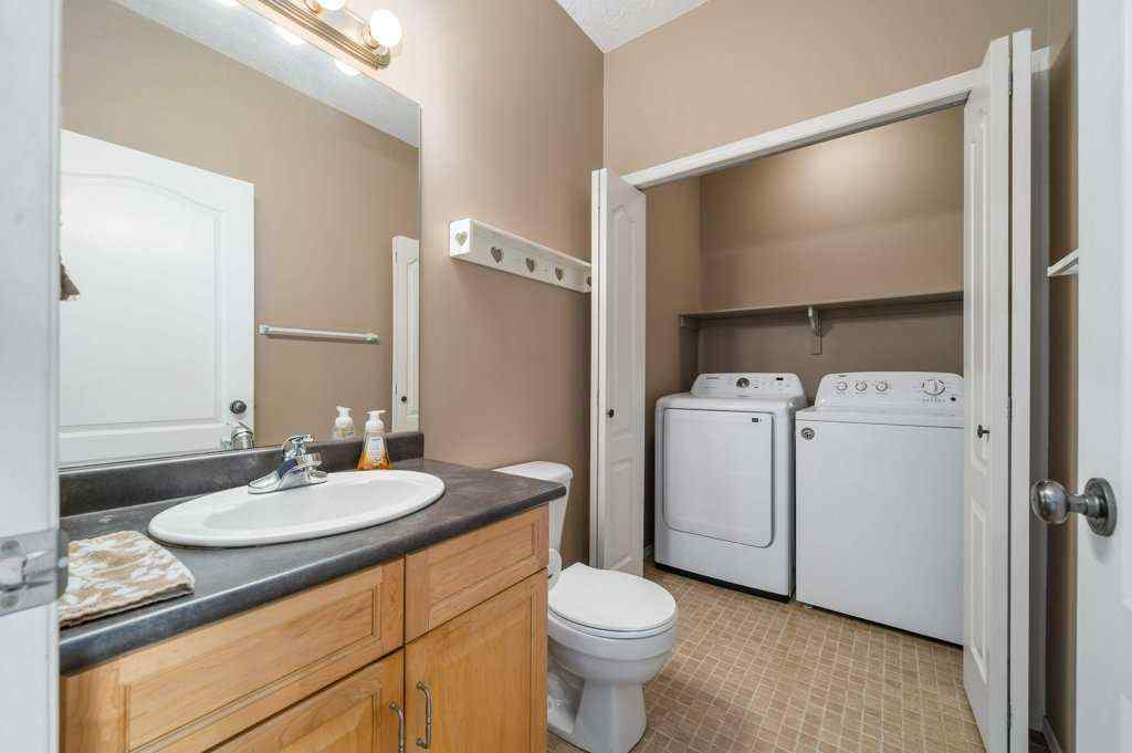 MLS® A2259478 - 324 Washington Way SE in River Flats Medicine Hat, Residential