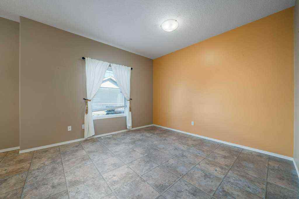 MLS® A2259478 - 324 Washington Way SE in River Flats Medicine Hat, Residential