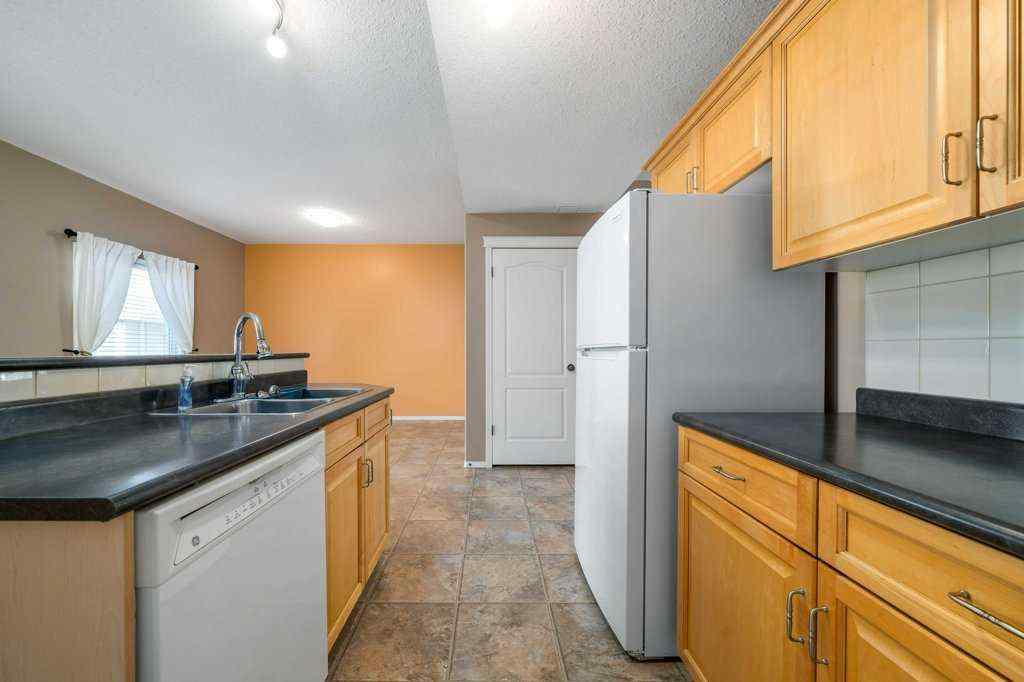 MLS® A2259478 - 324 Washington Way SE in River Flats Medicine Hat, Residential