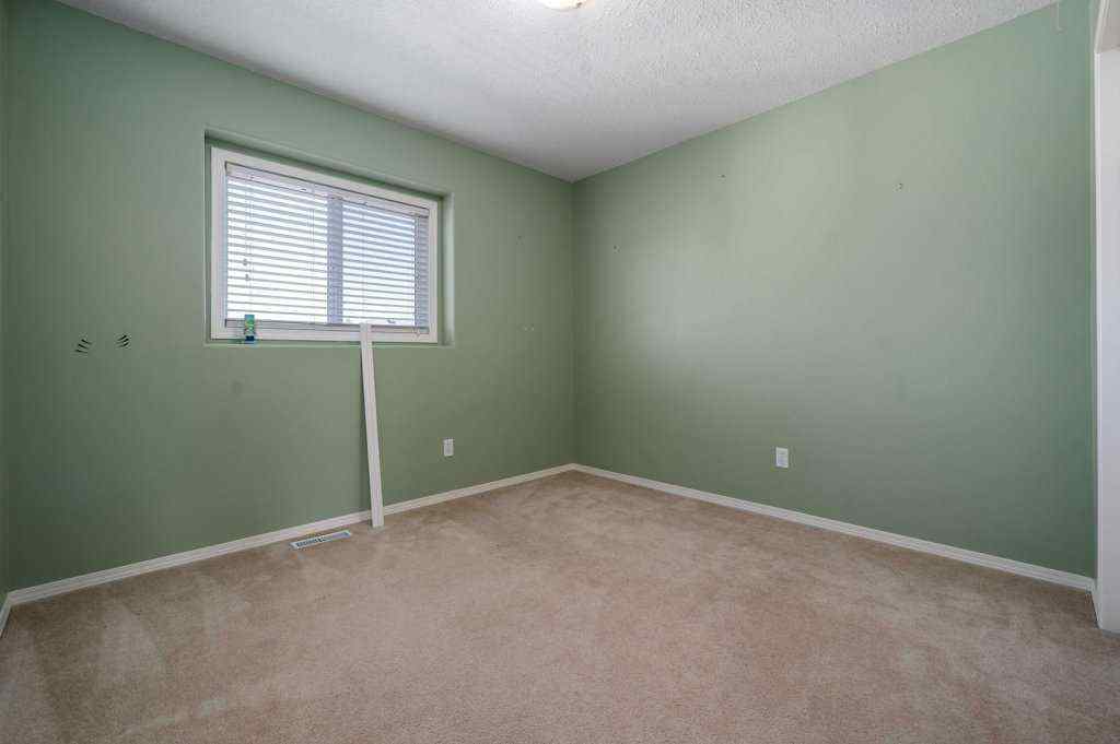 MLS® A2259478 - 324 Washington Way SE in River Flats Medicine Hat, Residential