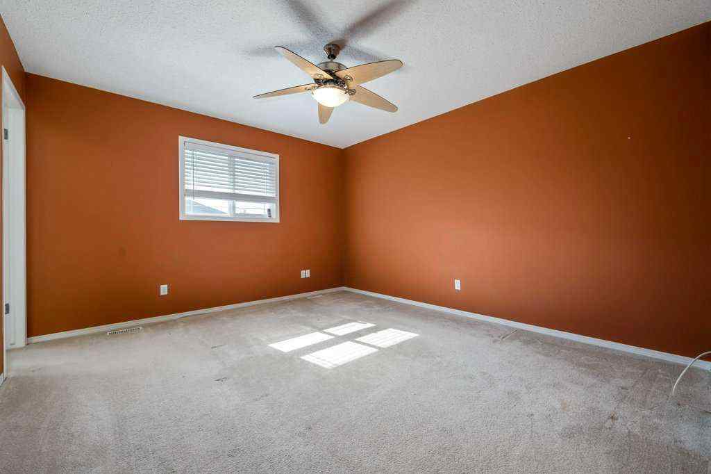 MLS® A2259478 - 324 Washington Way SE in River Flats Medicine Hat, Residential